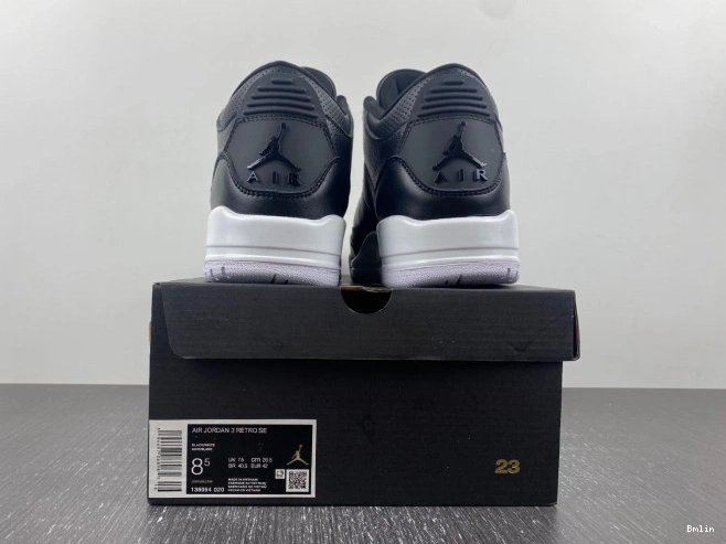 Bmlin 3 Retro Jordan (2016) 136064-020 Cyber Monday 0819